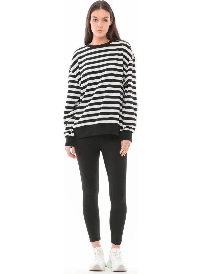 Defy's Women's Striped Oversize Sweat - Image 2